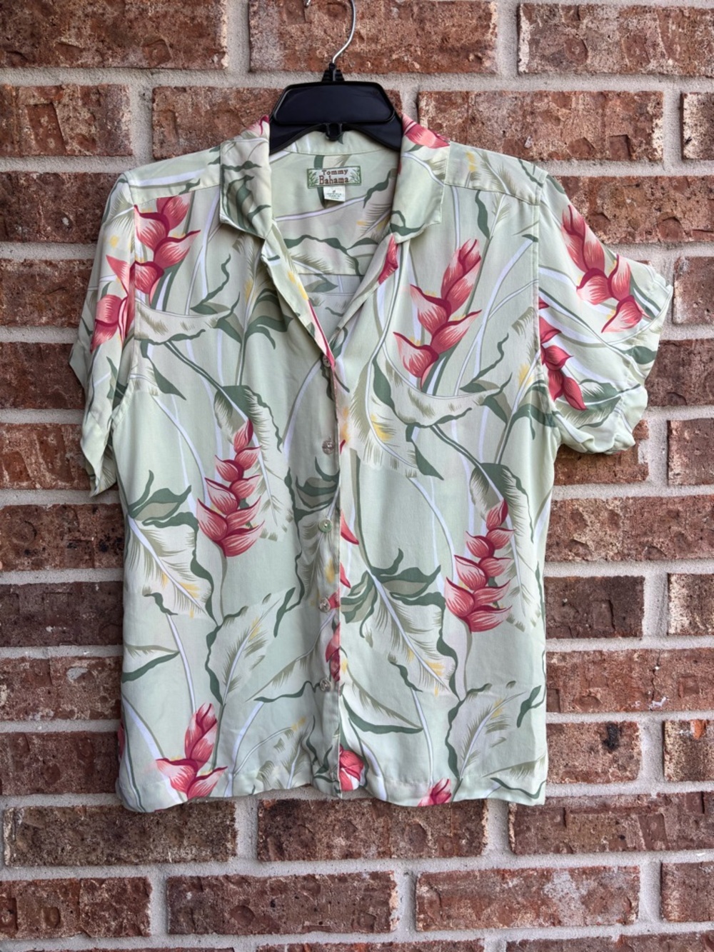 Tommy Bahama silk Mint Green Tropical Floral Button-Up Blouse